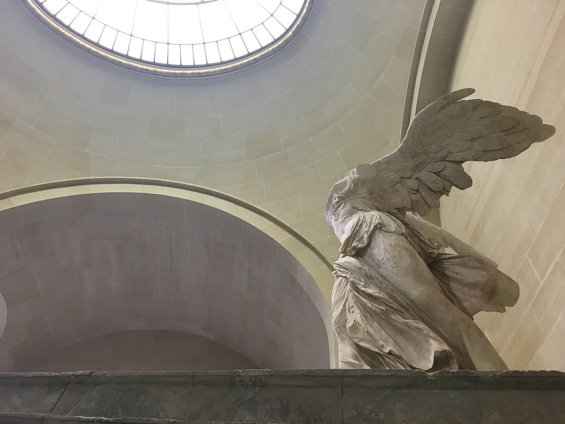 Winged_victory_louvre