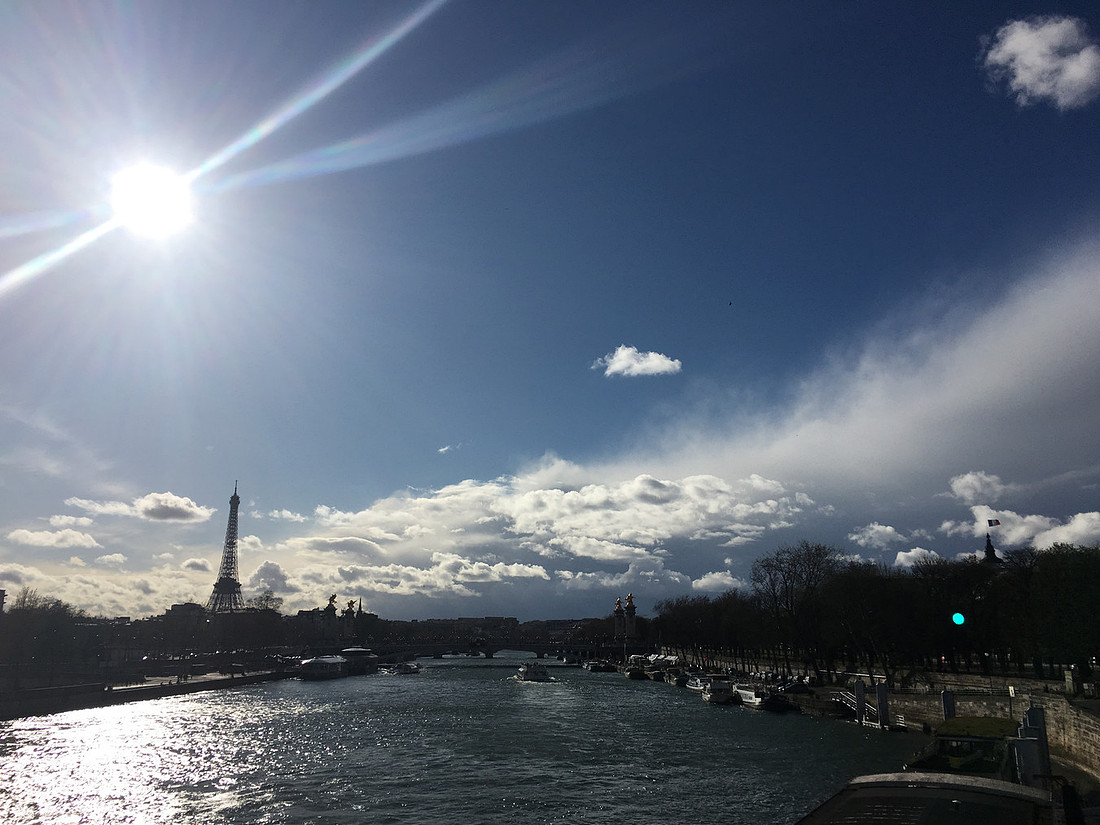 sienne_Paris_eiffel_tower